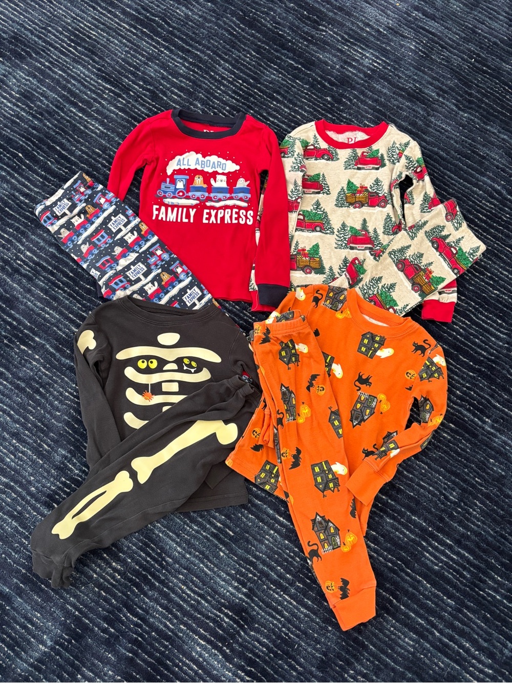 2T holiday pajama bundle